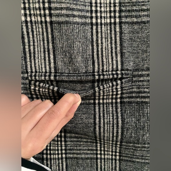 Petite Studio NYC Jane Wool Coat Women’s in Black and Gray Plaid - Picture 4 of 8